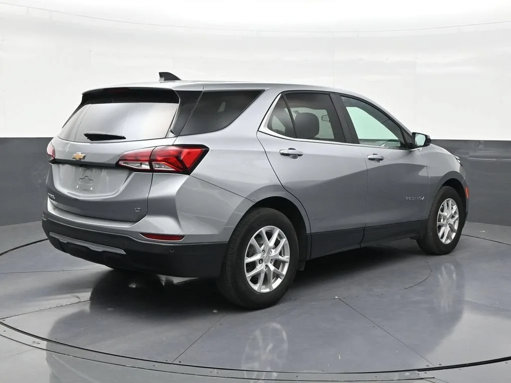 2024 Chevrolet Equinox LT photo 5