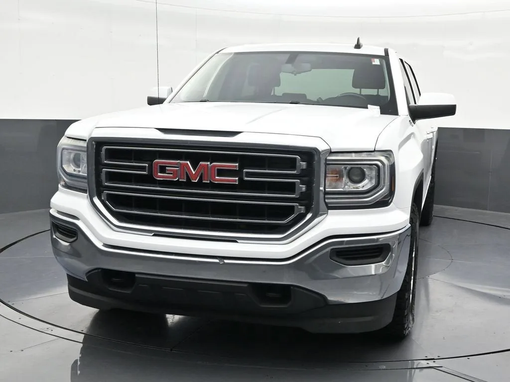 2018 GMC Sierra 1500 SLE photo 9