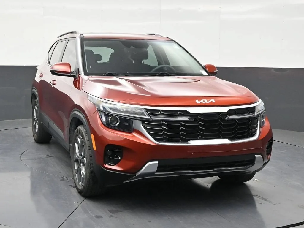 2024 Kia Seltos S photo 7