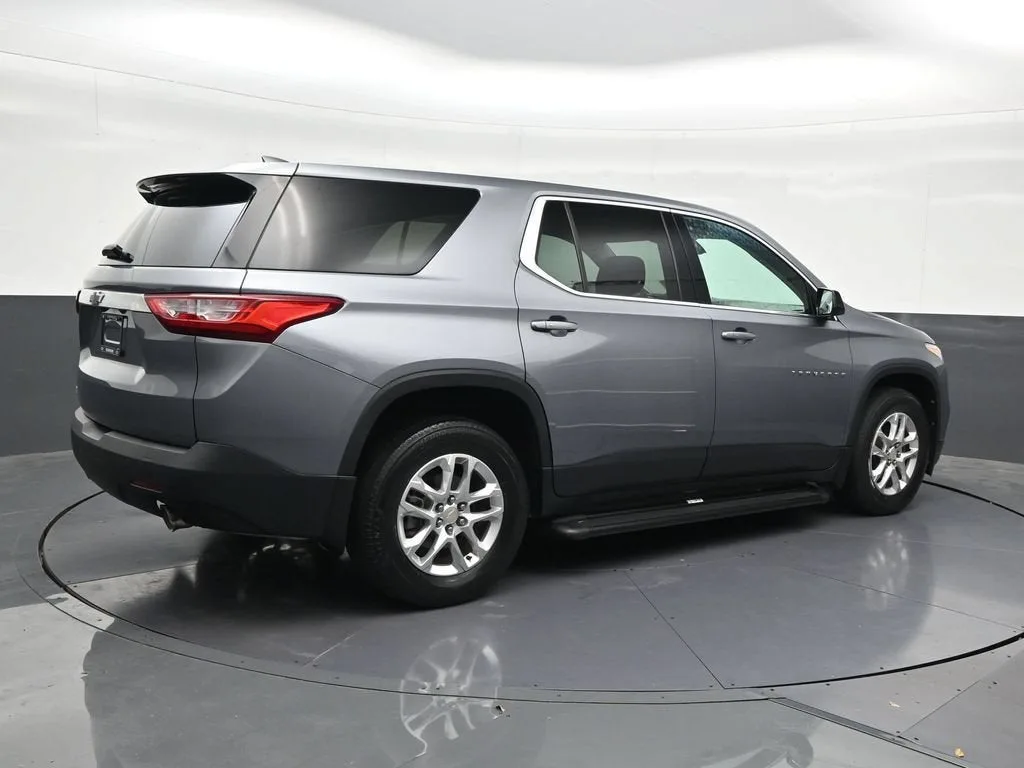 2020 Chevrolet Traverse LS photo 5