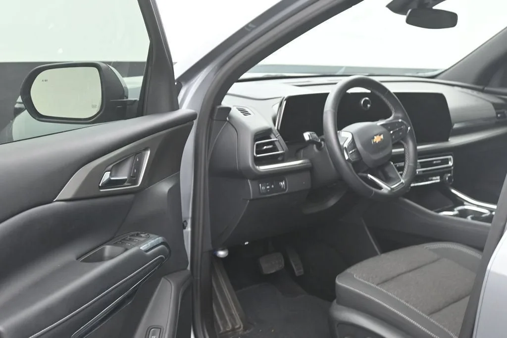 2026 Chevrolet Traverse LT photo 10