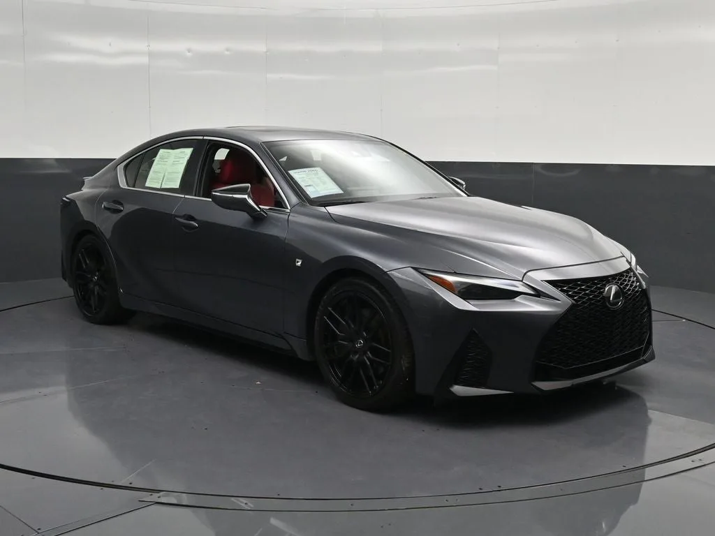 2023 Lexus IS 350 F SPORT photo 5