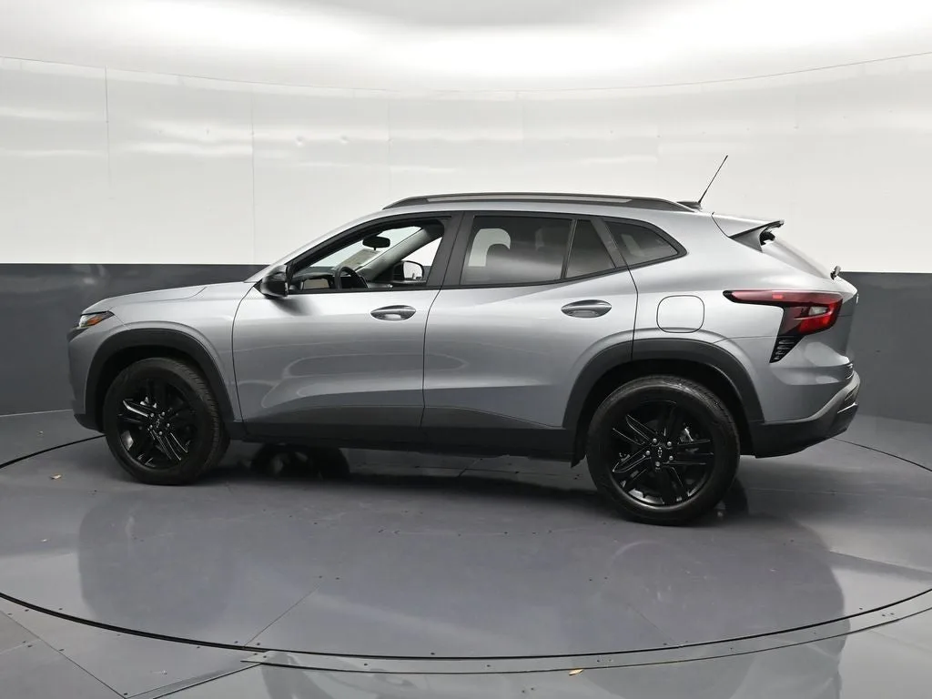 2026 Chevrolet Trax ACTIV photo 8