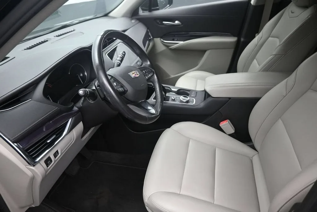 2023 Cadillac XT4 Luxury photo 12