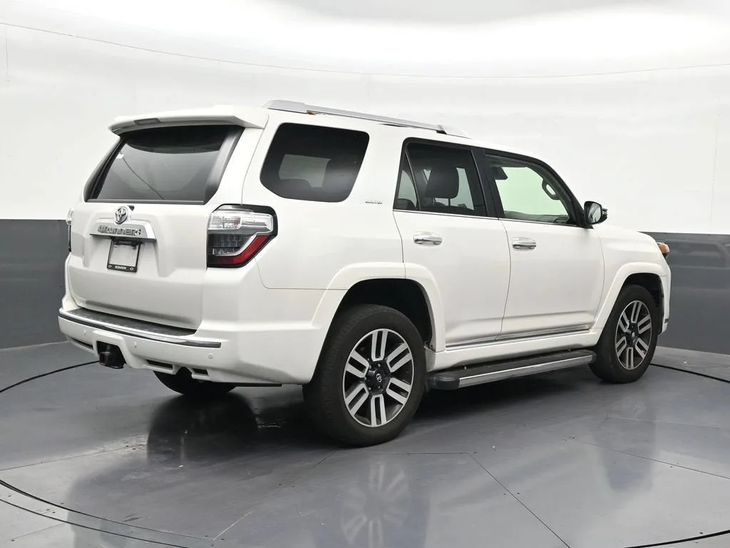 2023 Toyota 4Runner Limited photo 5