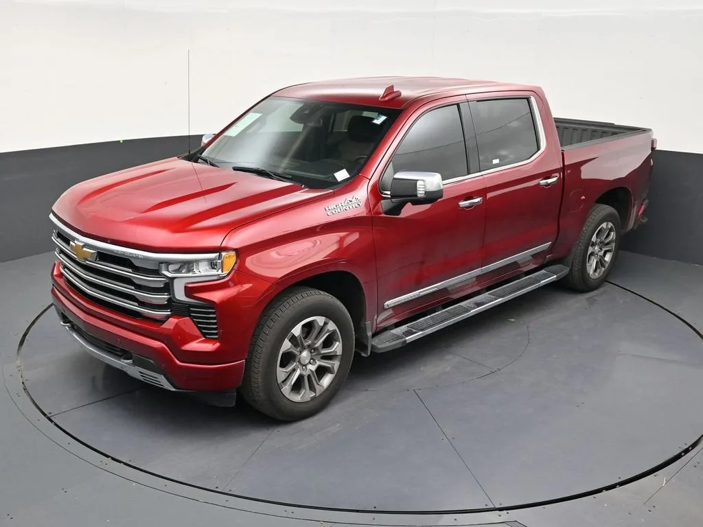 2024 Chevrolet Silverado 1500 High Country photo 12