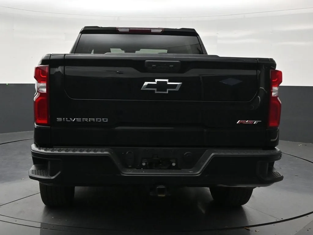 2025 Chevrolet Silverado 1500 RST photo 4
