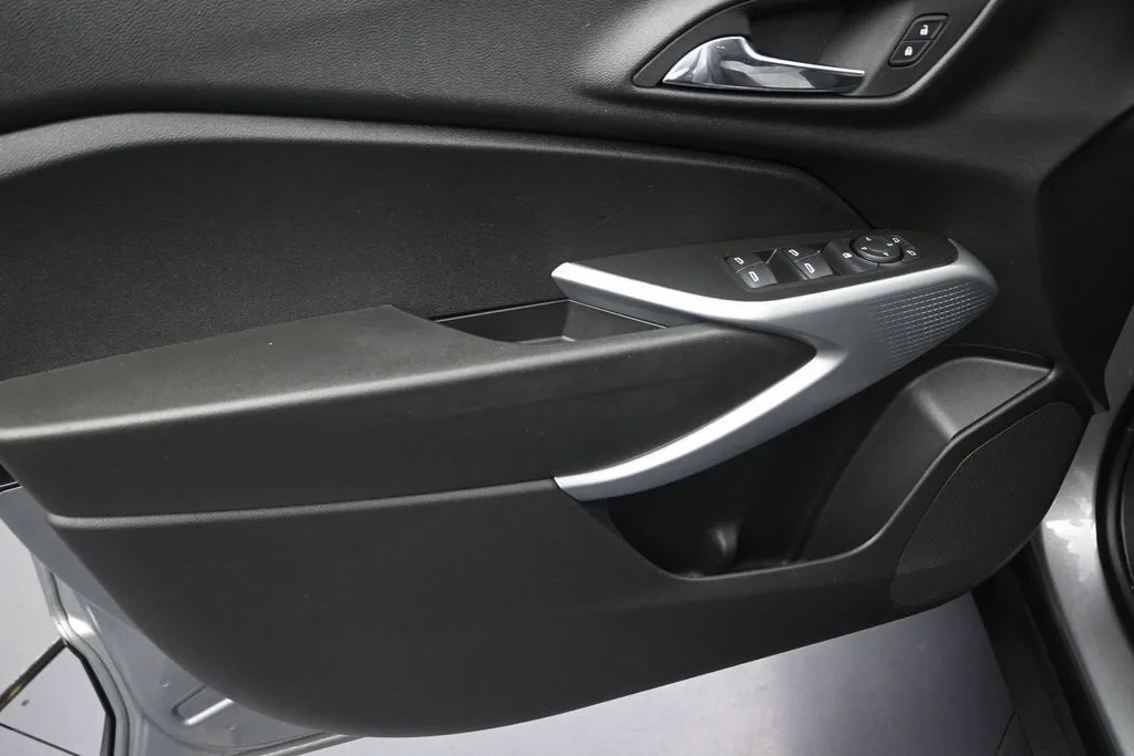 2024 Chevrolet Trax LS photo 11