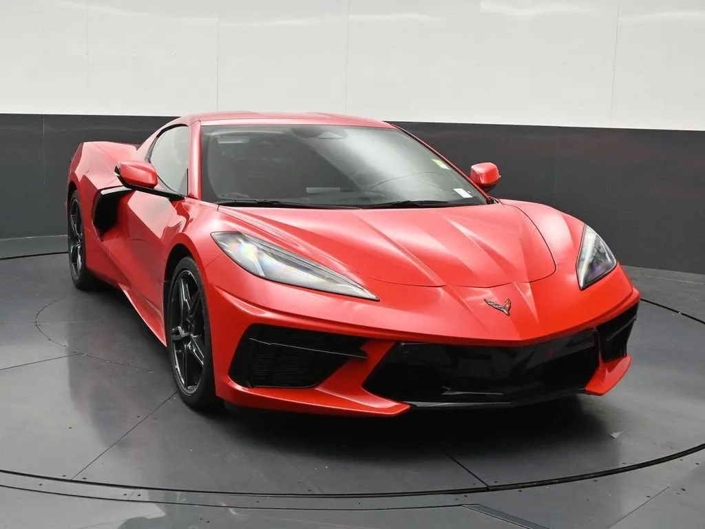 2024 Chevrolet Corvette Stingray 2LT photo 8