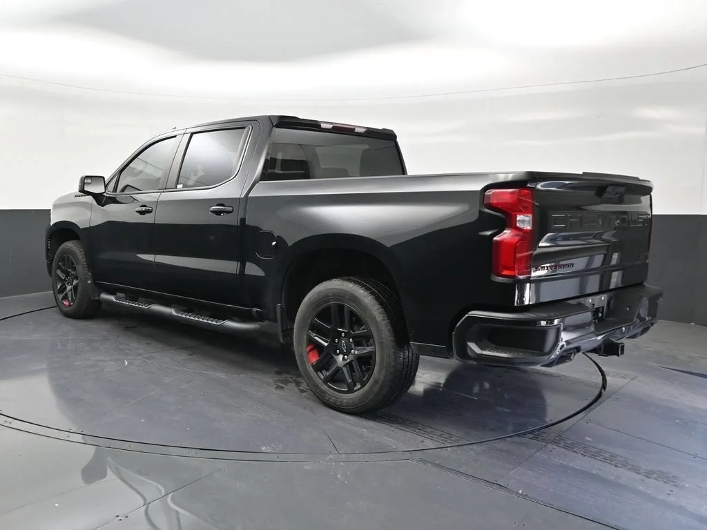 2023 Chevrolet Silverado 1500 RST photo 3