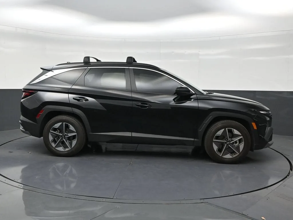2026 Hyundai Tucson SEL photo 6
