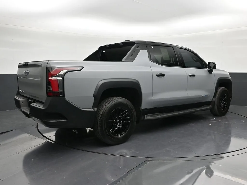 2026 Chevrolet Silverado EV LT - Extended Range photo 5