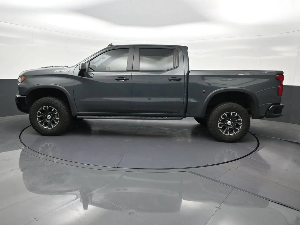 2026 Chevrolet Silverado 1500 ZR2 photo 2