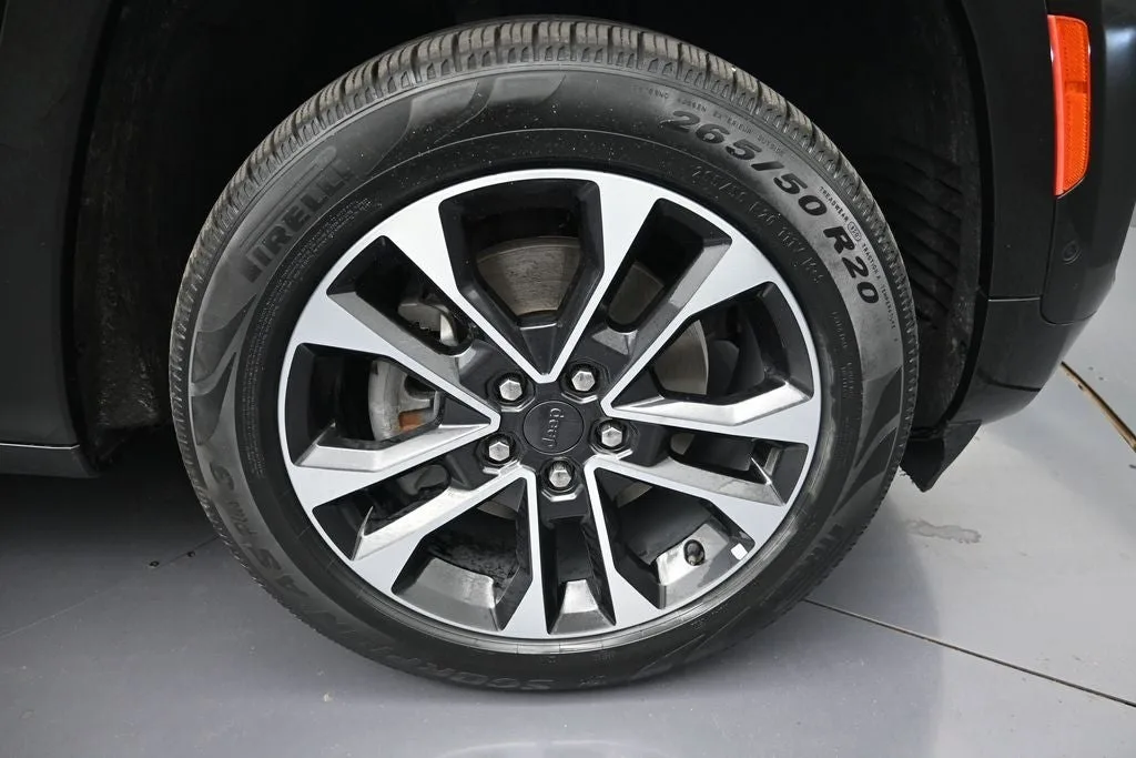 2021 Jeep Grand Cherokee L Overland photo 9