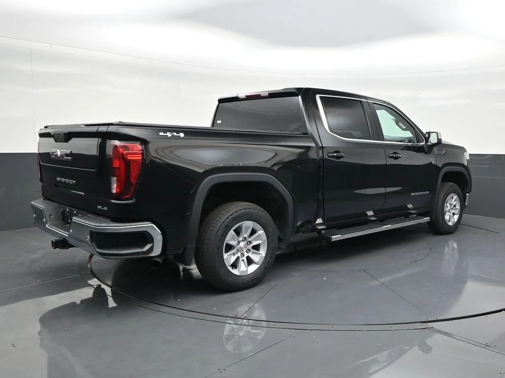 2022 GMC Sierra 1500 Limited SLE photo 5