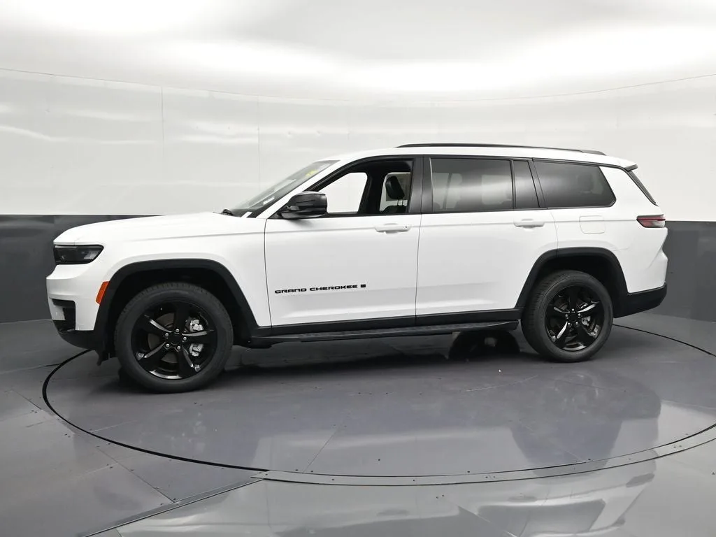 2023 Jeep Grand Cherokee L Altitude photo 7