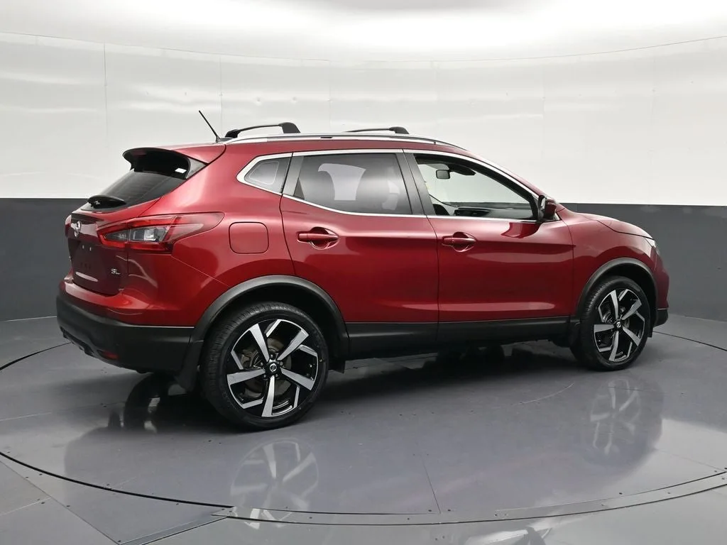 2021 Nissan Rogue Sport SL photo 3