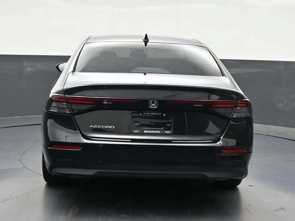 2023 Honda Accord LX photo 4