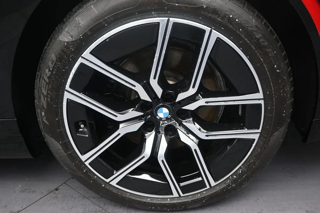 2025 BMW 740i xDrive photo 10