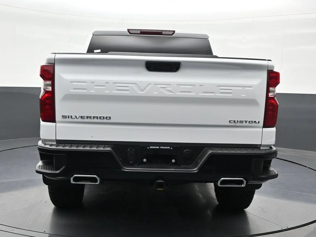 2025 Chevrolet Silverado 1500 Custom Trail Boss photo 4