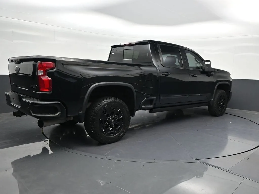 2024 Chevrolet Silverado 2500 HD High Country photo 5