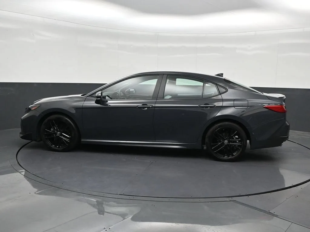 2026 Toyota Camry LE photo 2
