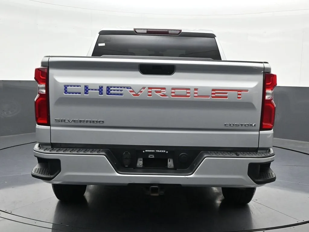 2021 Chevrolet Silverado 1500 Custom photo 4