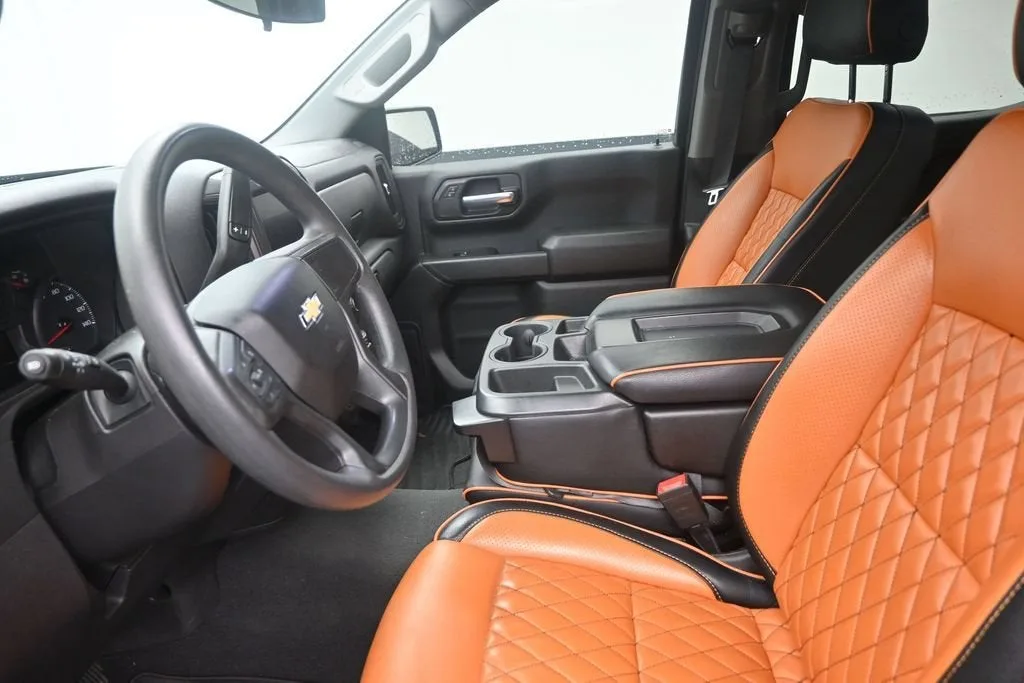 2023 Chevrolet Silverado 1500 Custom photo 12
