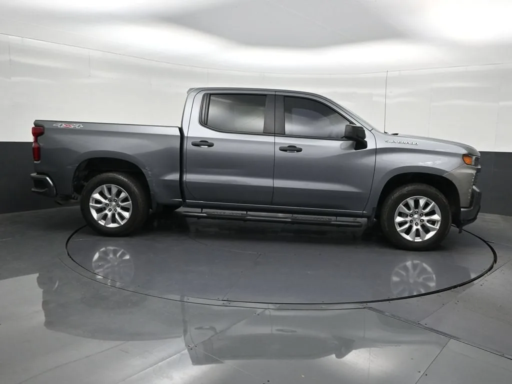2022 Chevrolet Silverado 1500 LTD Custom photo 7