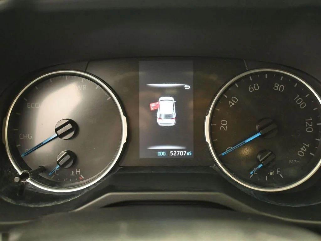 2022 Toyota RAV4 Hybrid LE photo 12