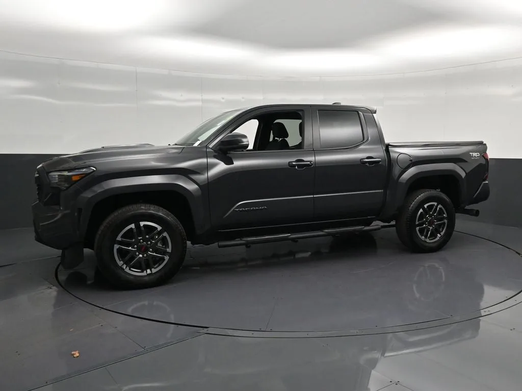 2025 Toyota Tacoma TRD Sport photo 7