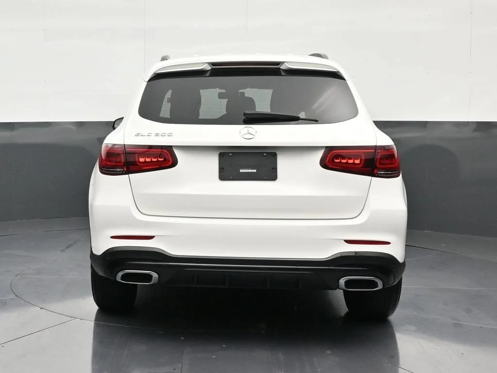 2021 Mercedes-Benz GLC 300 SUV photo 4