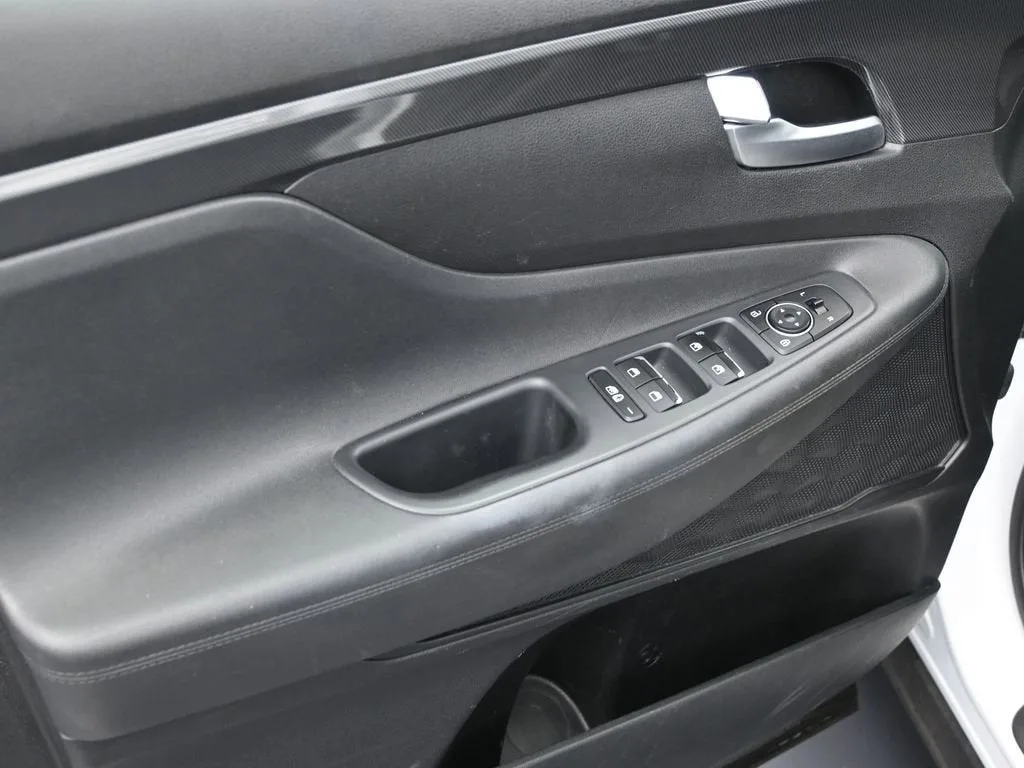 2021 Hyundai Santa Fe SEL photo 11