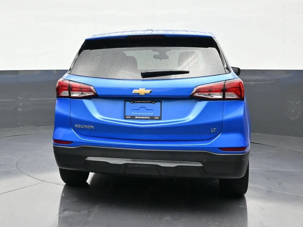 2024 Chevrolet Equinox LT photo 4