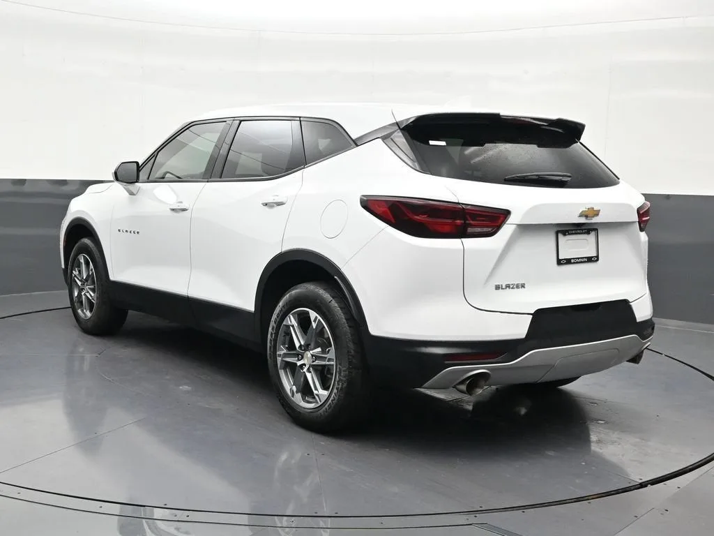 2024 Chevrolet Blazer 2LT photo 3