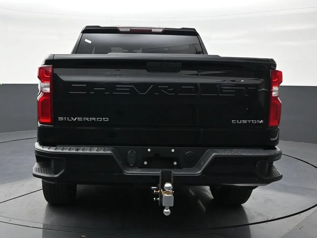2021 Chevrolet Silverado 1500 Custom photo 4