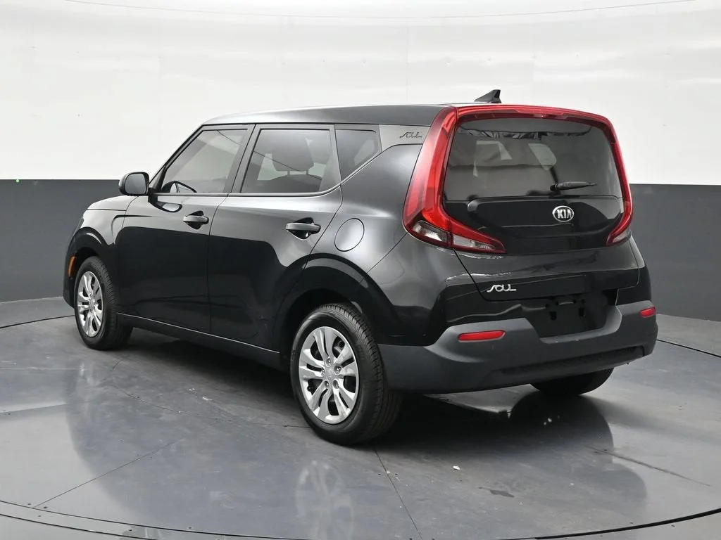 2021 Kia Soul LX photo 3