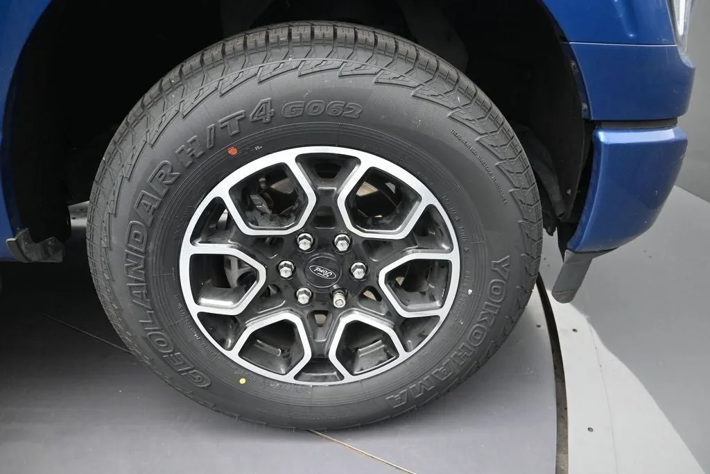 2023 Ford F-150 XLT photo 9
