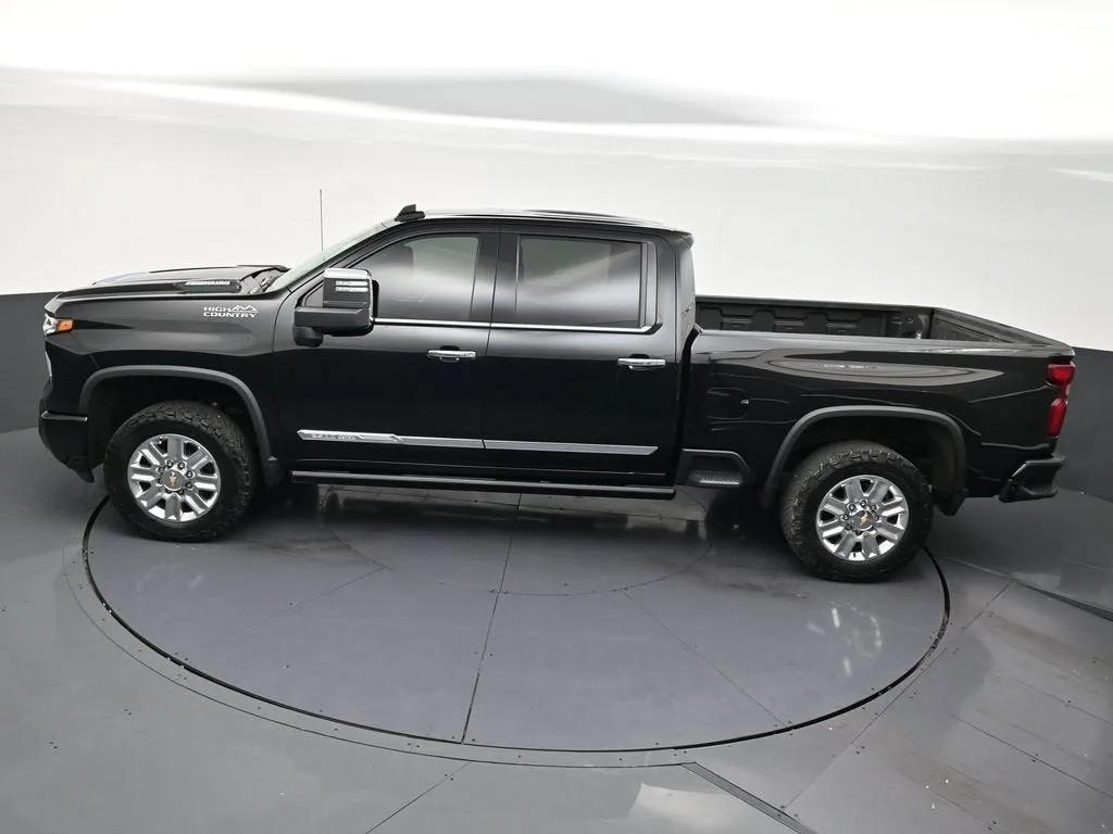 2024 Chevrolet Silverado 2500 HD High Country photo 10