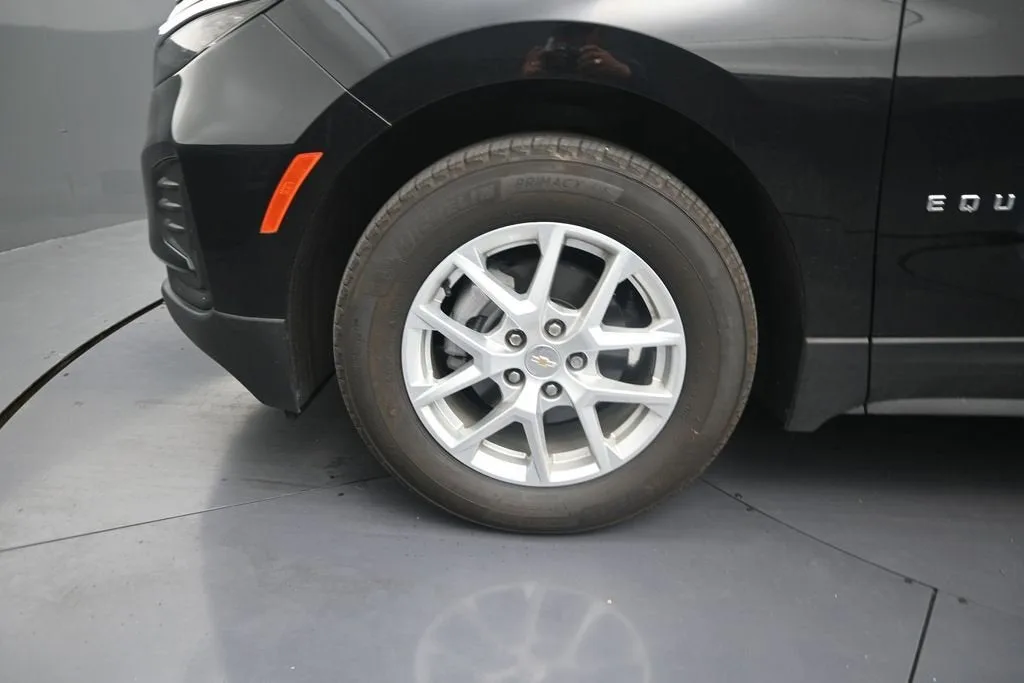 2024 Chevrolet Equinox LS photo 9