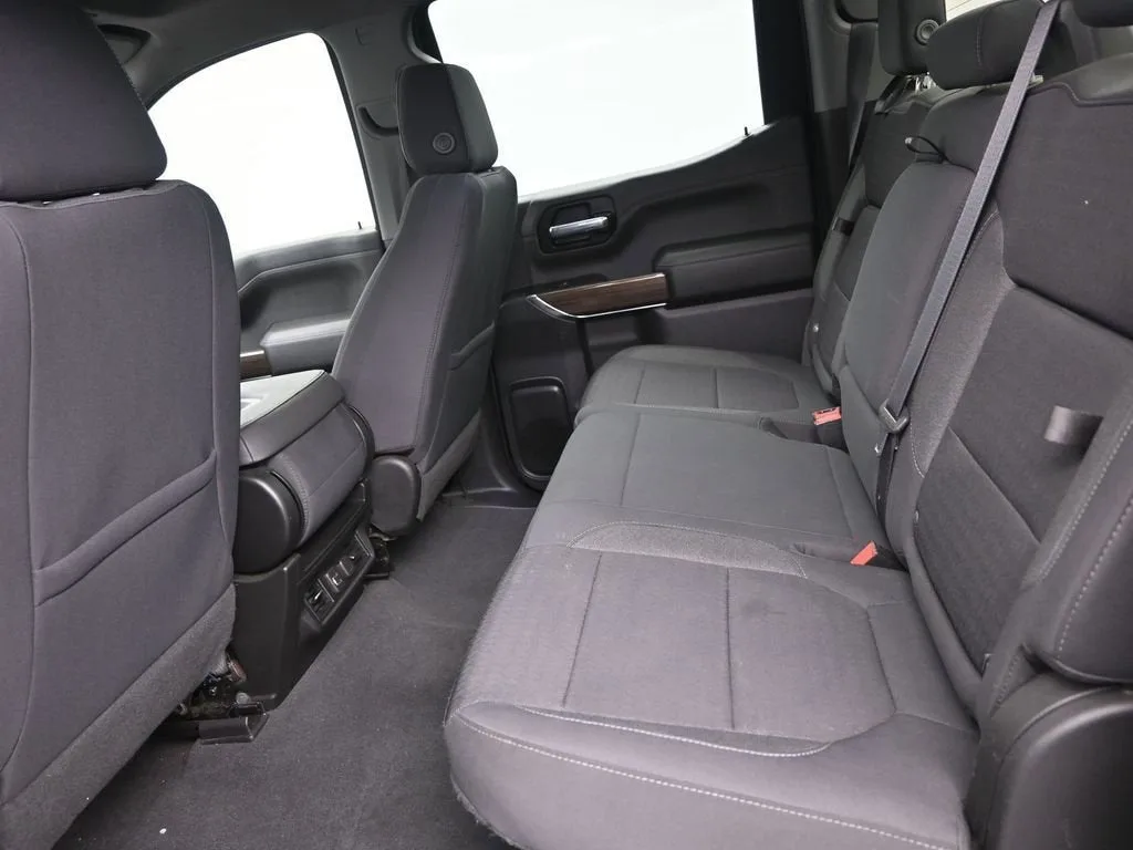 2021 Chevrolet Silverado 1500 RST photo 11