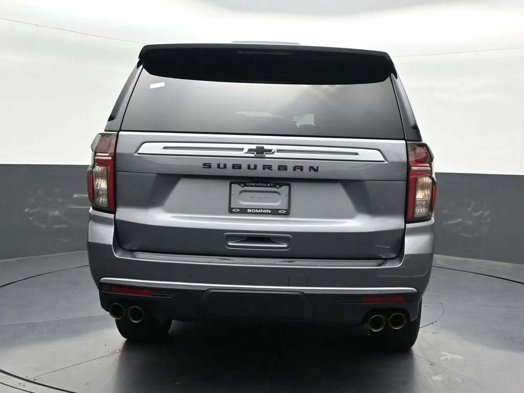 2021 Chevrolet Suburban High Country photo 4