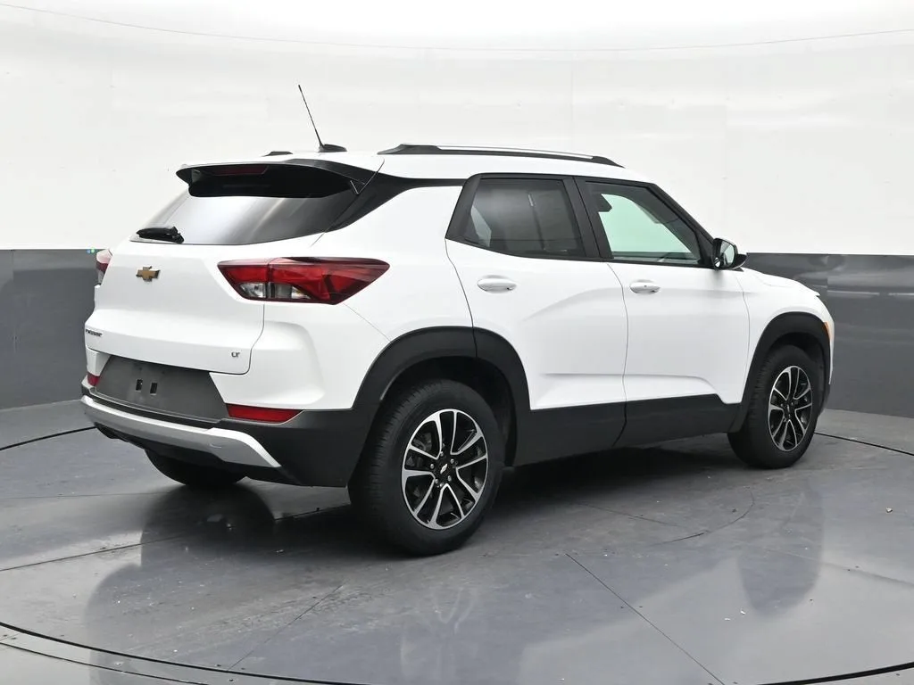 2025 Chevrolet Trailblazer LT photo 5