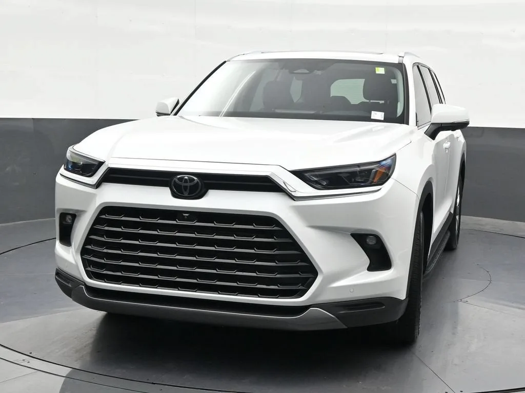 2024 Toyota Grand Highlander Hybrid Limited photo 9