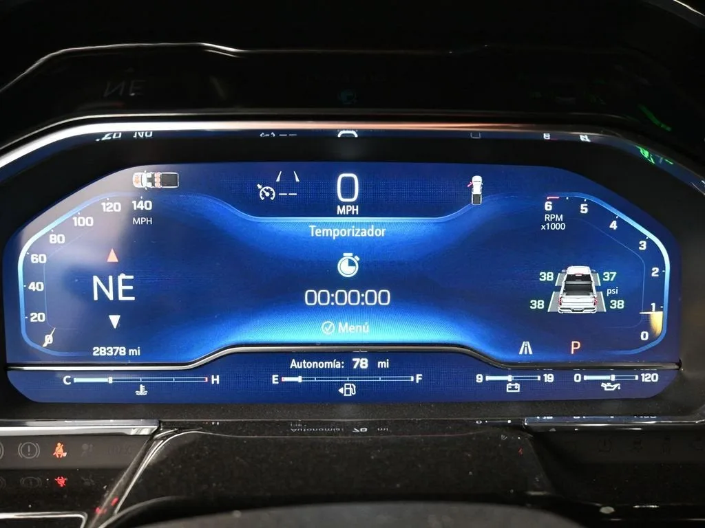 2025 Chevrolet Silverado 1500 RST photo 10