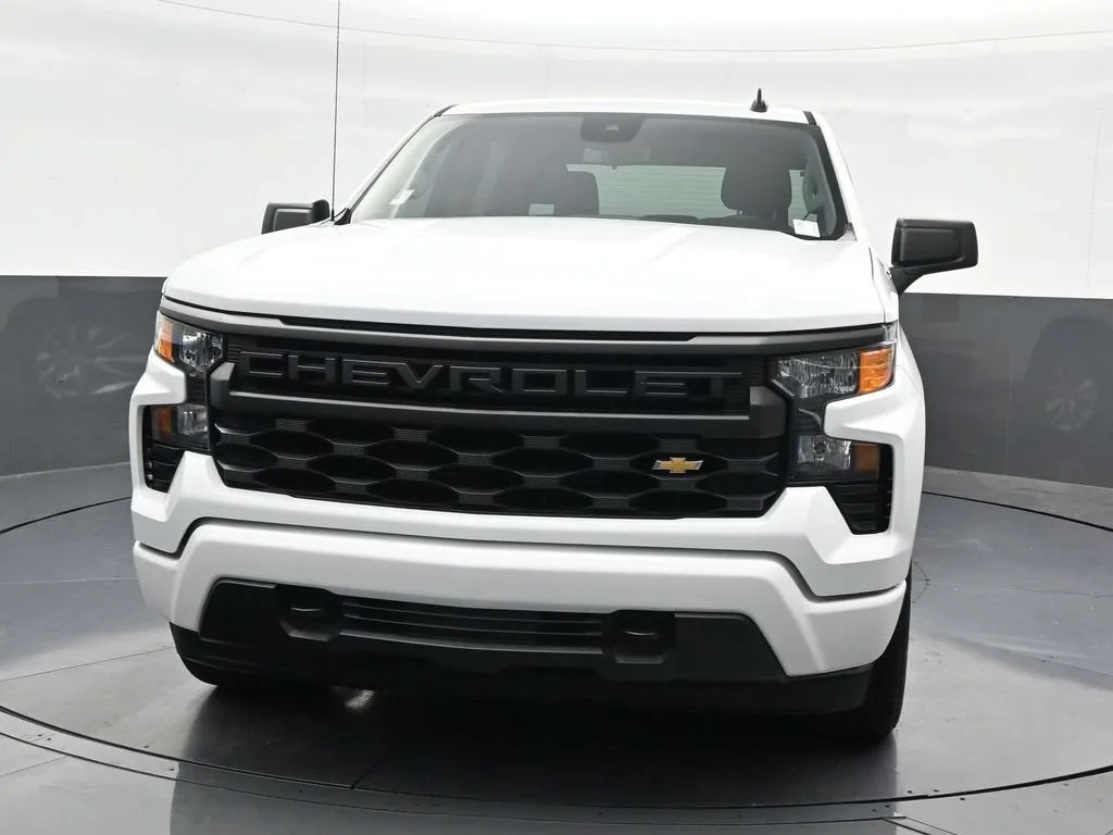 2024 Chevrolet Silverado 1500 Custom photo 9