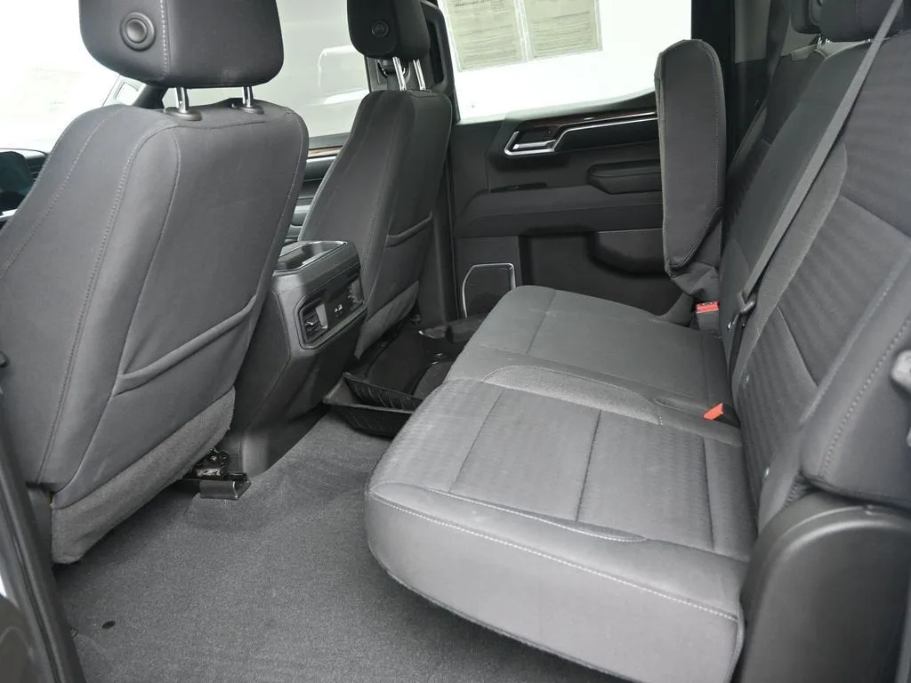 2022 Chevrolet Silverado 1500 RST photo 11