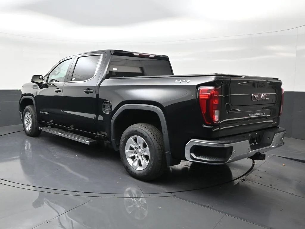 2022 GMC Sierra 1500 Limited SLE photo 3