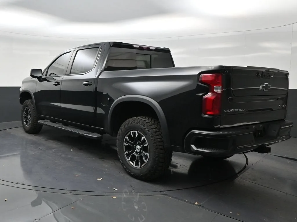 2024 Chevrolet Silverado 1500 ZR2 photo 3