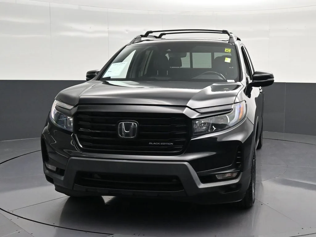2023 Honda Ridgeline Black Edition photo 6